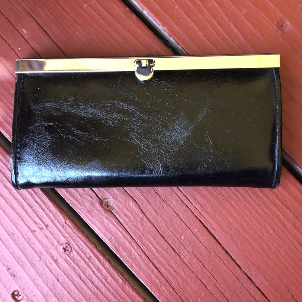 Clutch wallet